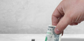 É correto receber para ensinar e pregar a Bíblia?