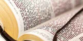 A Estrutura da Bíblia Cristã Evangélica